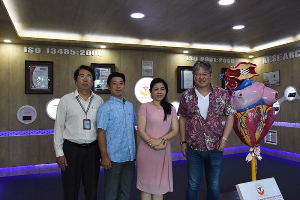 Dr. Ikeno and Mr. Tayaka with USM Team