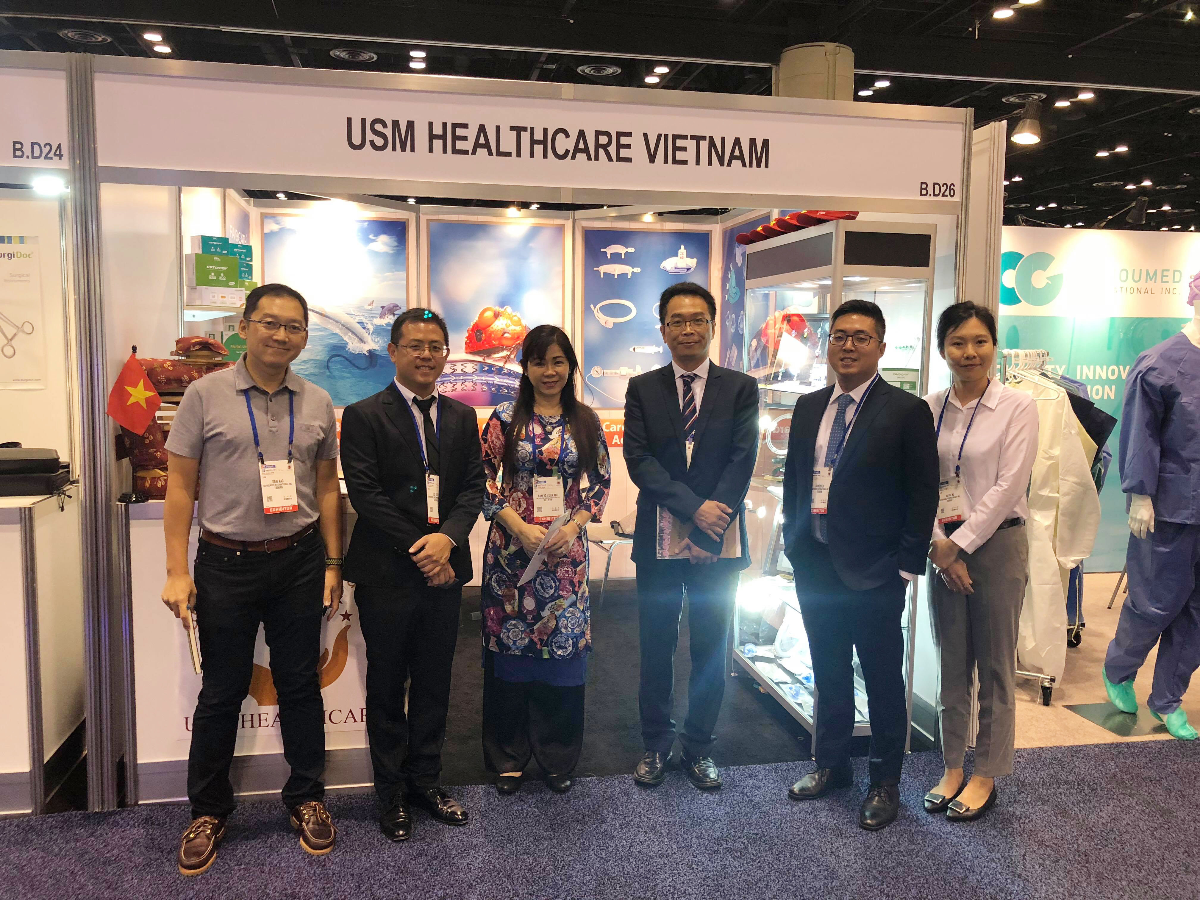 USM Healthcare with visitor at FIME